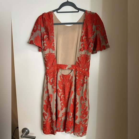 👗 Love And Lemons San Marcos Red Laced Mini Dress - Picture 4 of 5